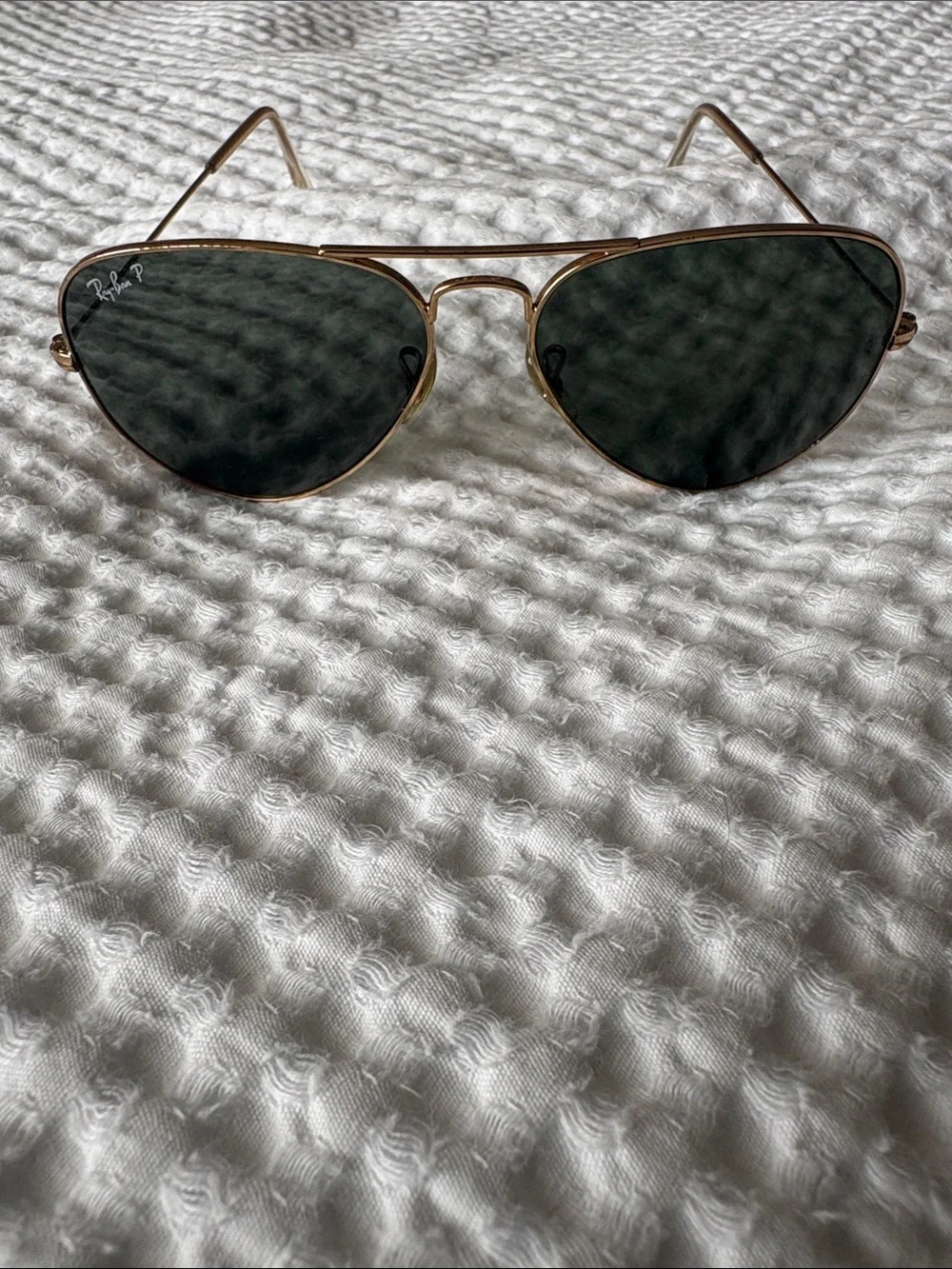 Ray-Ban Gold Aviator Sunglasses with Dark Green Lenses